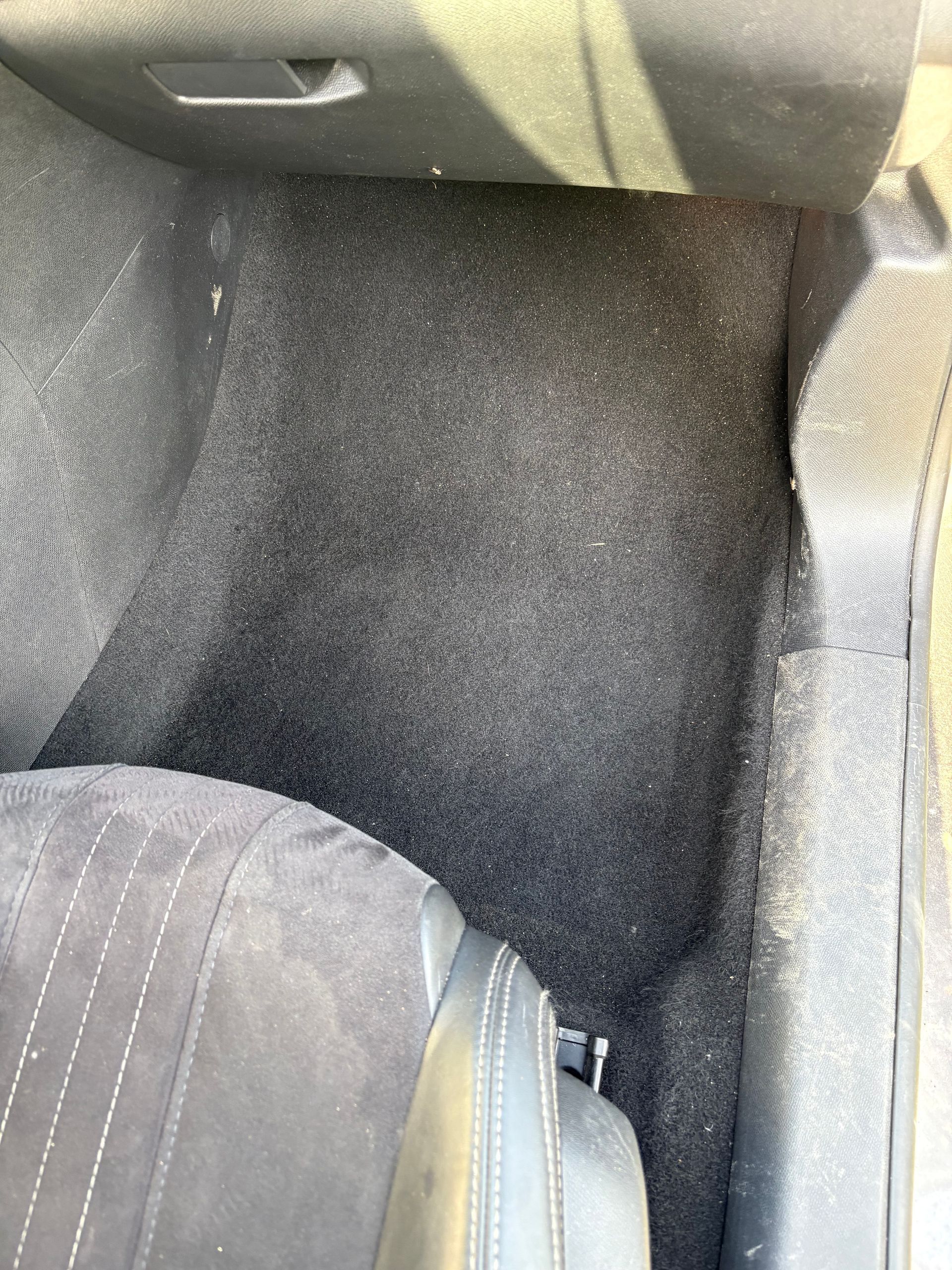 Moquette intérieure après nettoyage